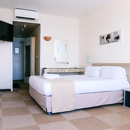 Hotell Cala Di Sole Ajaccio (Corsica)
